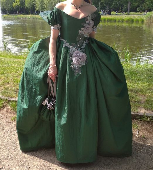 Flaschengrünes Barock-Kleid zum WGT