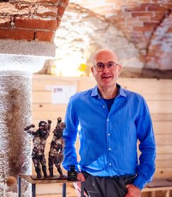 Inhaber von BEX-BE EXCLUSIVE Inhaber von BEX-BE EXCLUSIVE