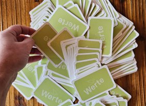 Gedankenversunken erschöpft noch nicht am wendepunkt moment tiefer unzufriedenheit achtsamkeit innere klarheit ins leben holt Gedankenversunken erschöpft noch nicht am wendepunkt moment tiefer unzufriedenheit achtsamkeit innere klarheit ins leben holt