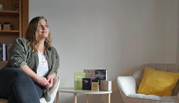 Glück - Klee - Achtsamkeit - Meditation - Vorarlberg - Wald - Atmen - Breathwork - birdslove - Natur Glück - Klee - Achtsamkeit - Meditation - Vorarlberg - Wald - Atmen - Breathwork - birdslove - Natur