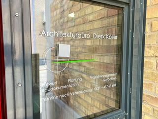 Firmenlogo als Fensterbeschriftung 3