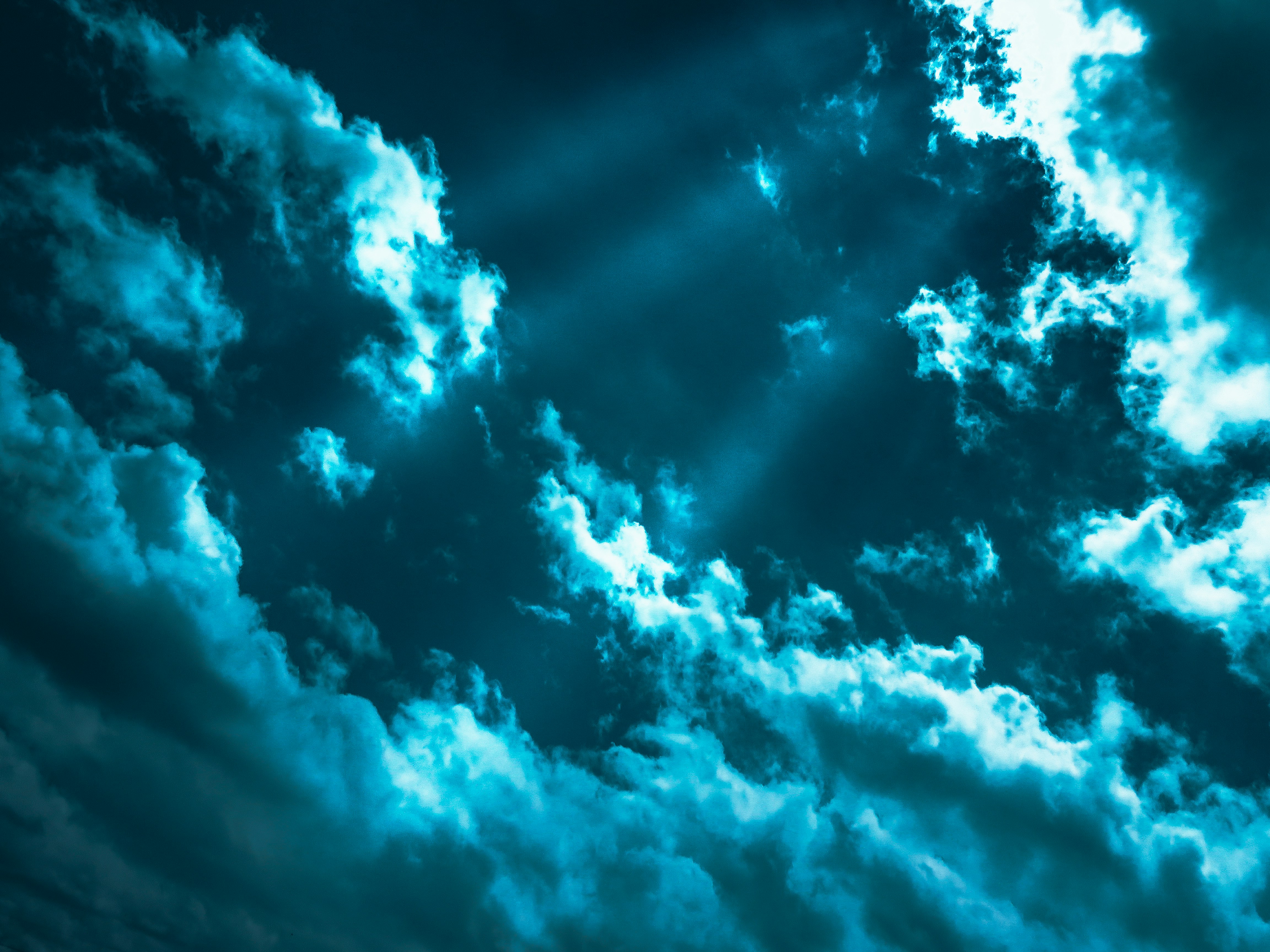 carlos-andres-gomez-cqvioEWmQQQ-unsplash