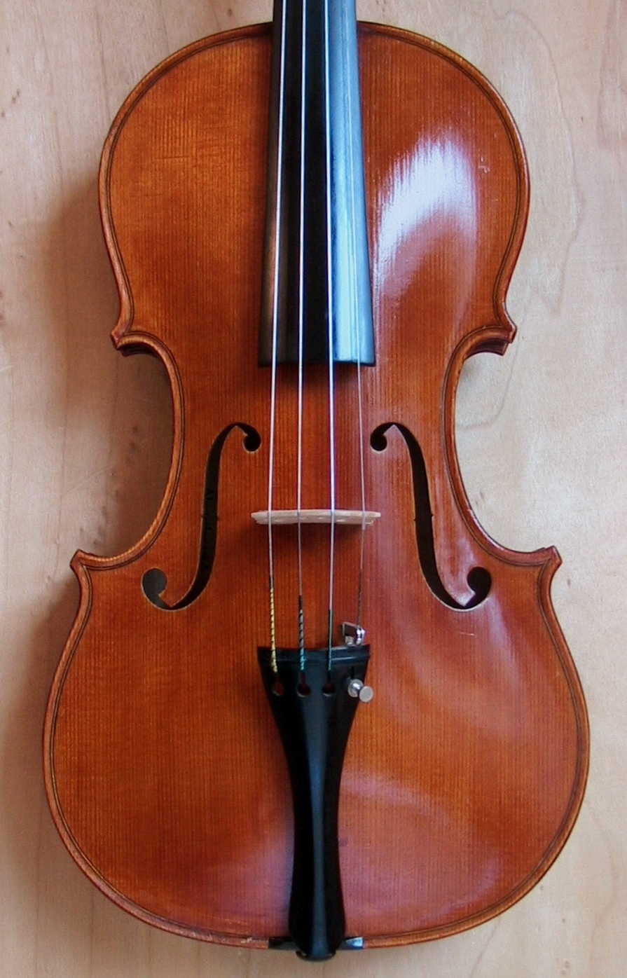Violin - early model (Stradivarius)