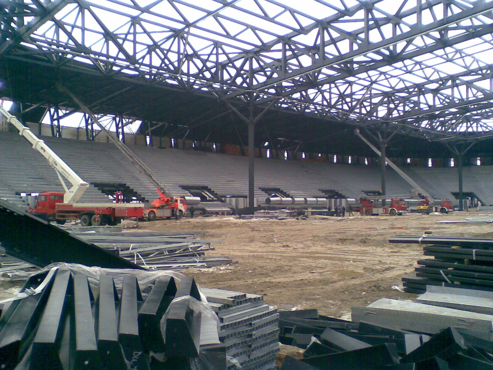 Baku, Aserbaidschan – Crystal Hall  Montagearbeiten