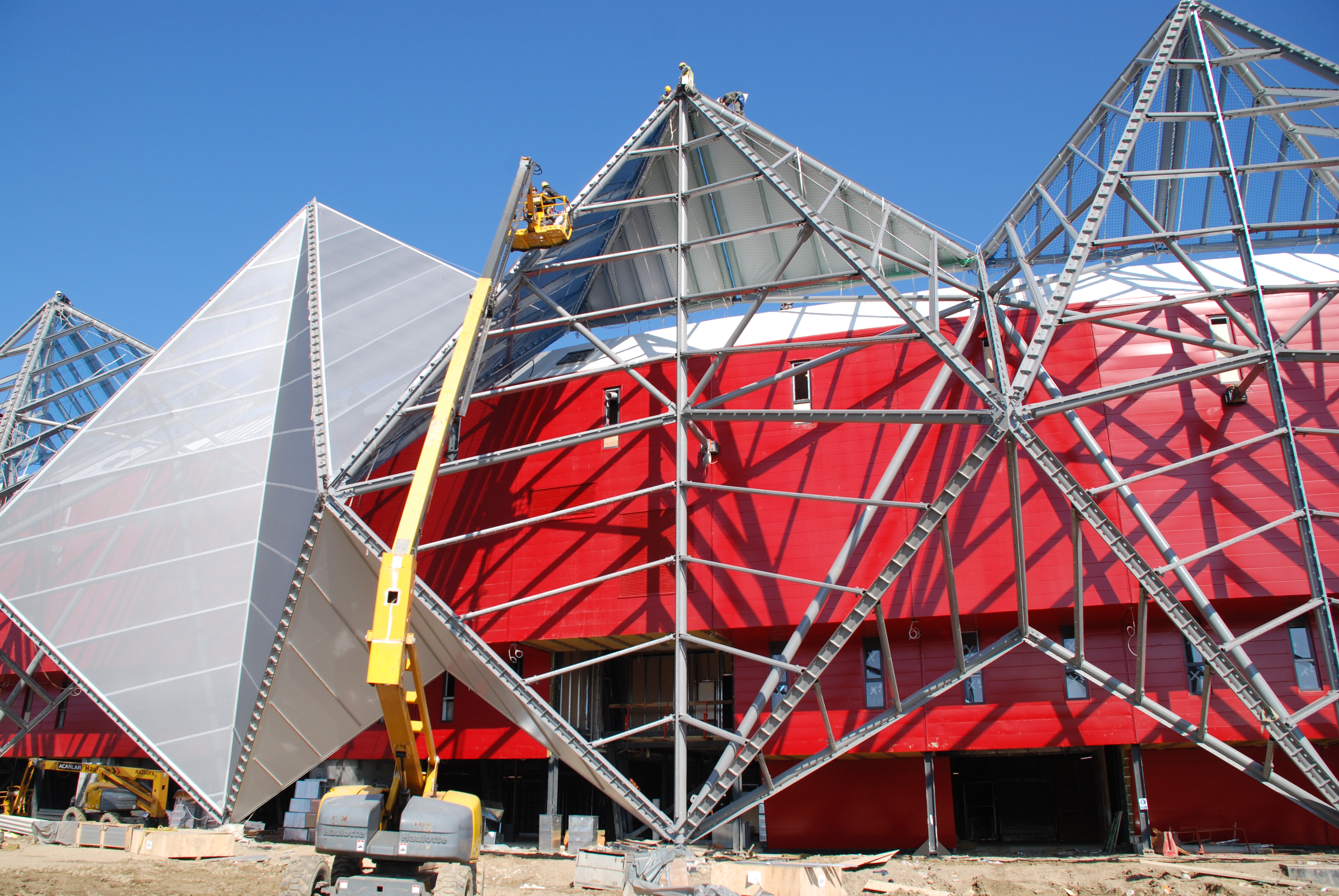 Baku, Aserbaidschan – Crystal Hall  Montagearbeiten
