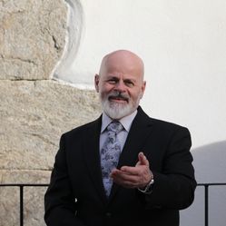 ... zugänglich