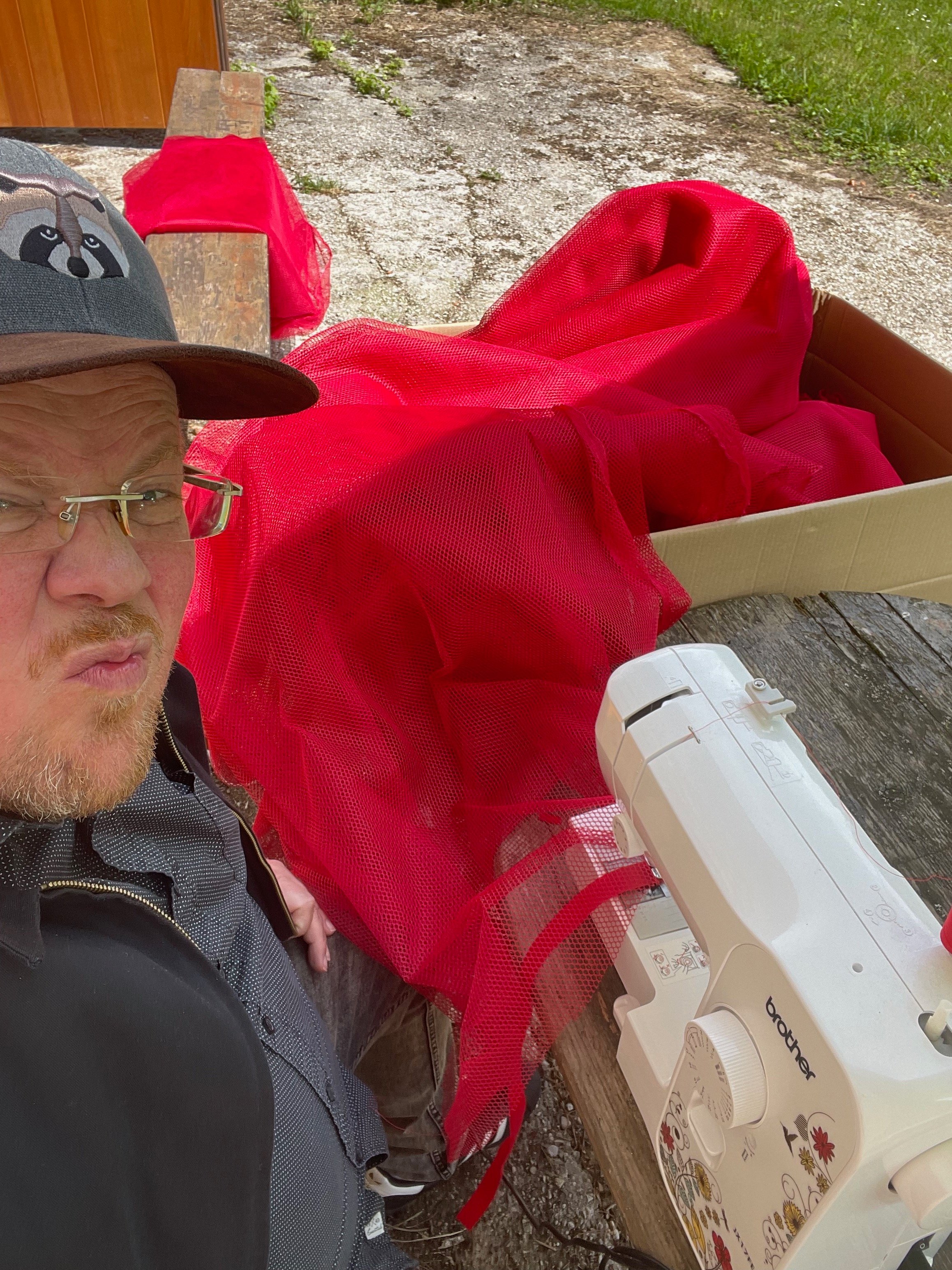 Mähmaschinen... äh... Nähmaschine