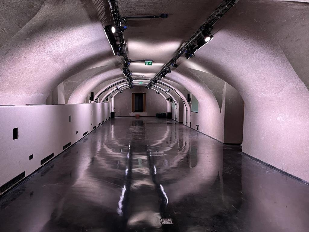 DIE NEUE STUDIOBÜHNE IM SAUSTALL 2023