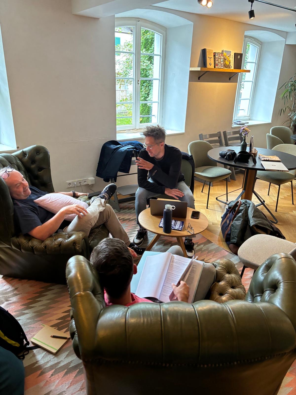 d75235ae-66d4-4c25-aa9e-db6649f3e625