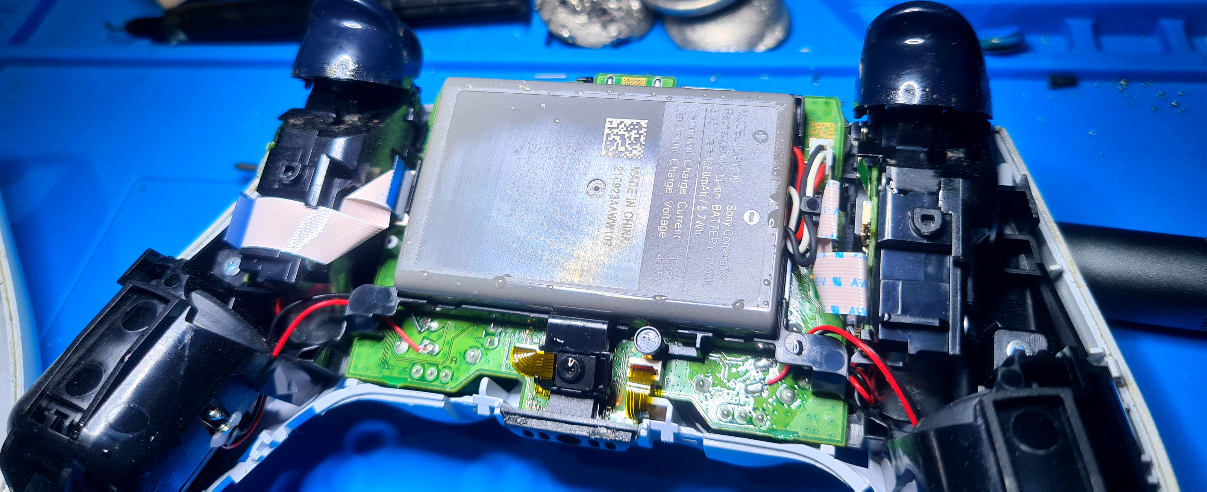 Ps5 Controller geöffnet