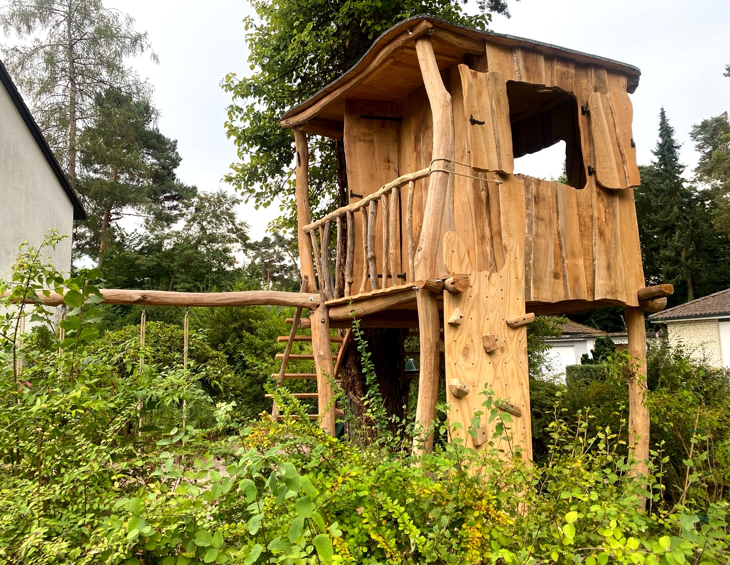Individuell geplantes Baumhaus 