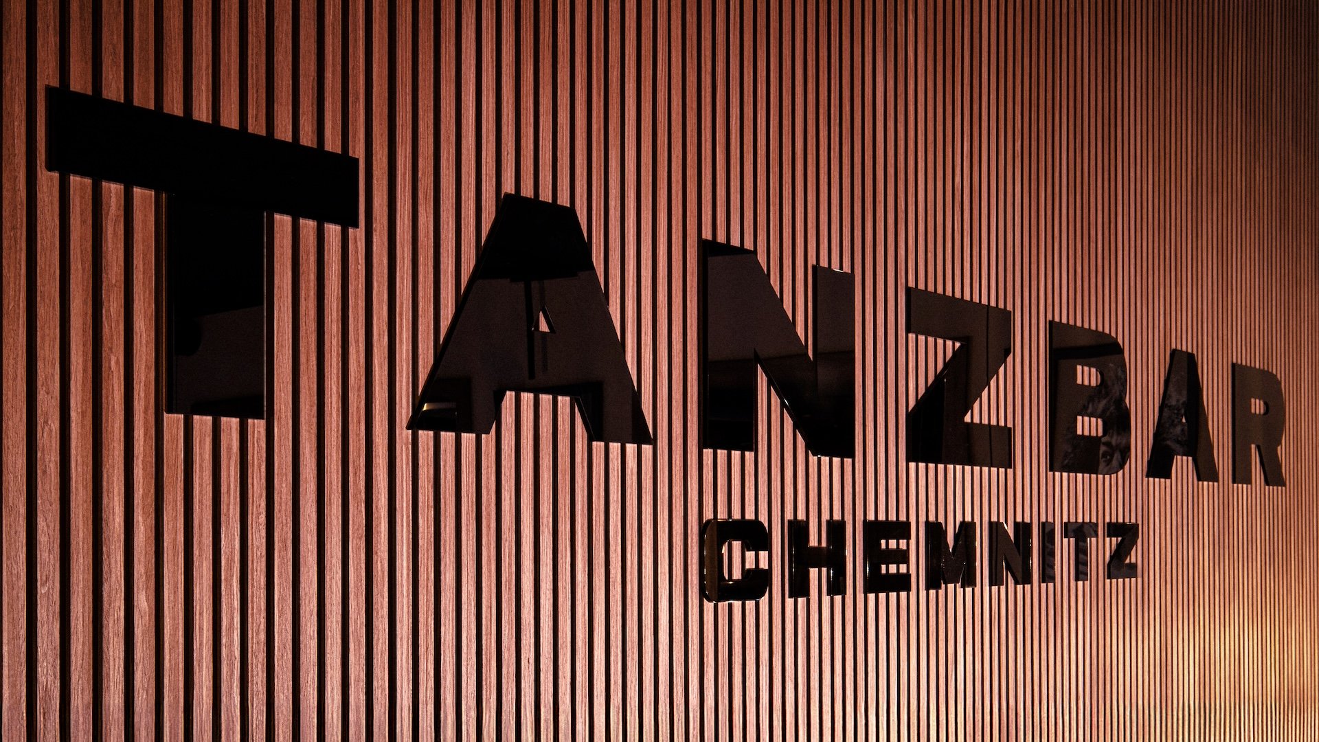 Tanzbar Schriftzug