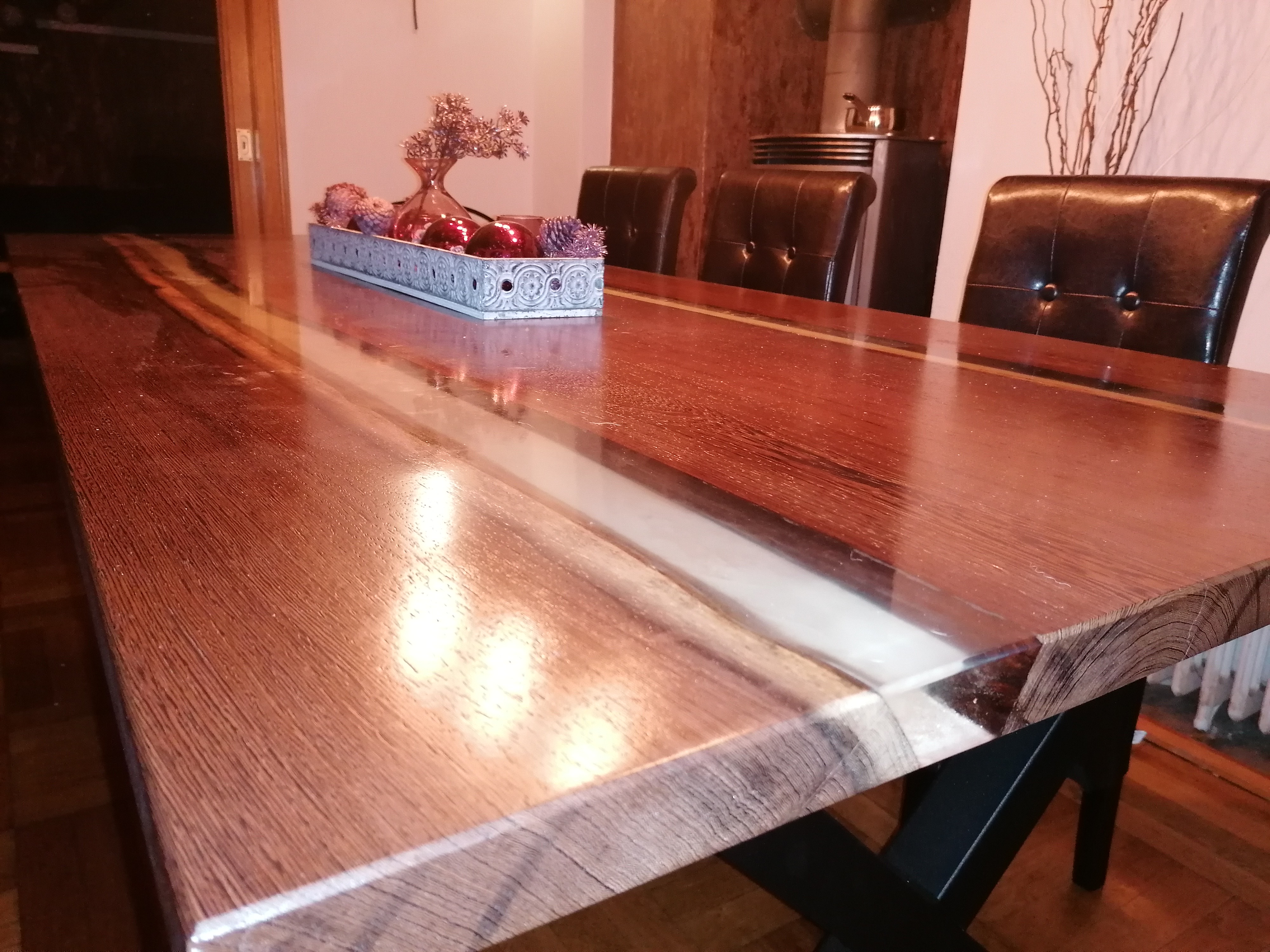 Nussbaum mit Epoxyd