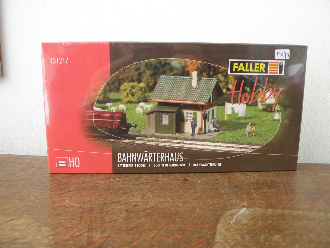 Faller, baanwachtershuis H0 131217