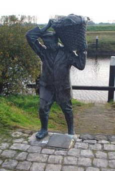 Visser met vangst in Goeree-Overflakkee (2001)