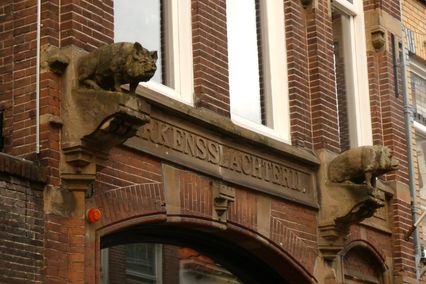 Afgebeelde dieren op gebouwen