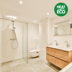 Moderne badkamer met elektrische vloerverwarming van Heat Eco