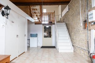 Big space between kitchen/lounge and bedrooms