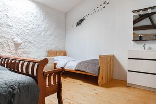 Bedroom no. 2 single bed