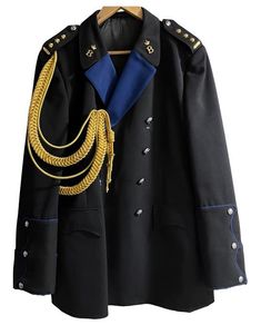 Uniform (32)