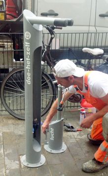 Rotterdam fietsreparatiezuil  NSA Bike Repair
