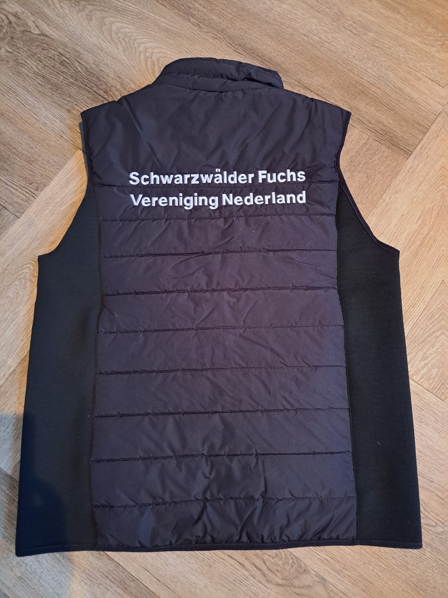 Foto bodywarmer achterkant
