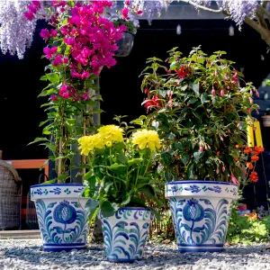 Spaanse bloempotten buiten