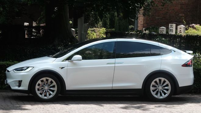 Tesla Rouwstaatsie 027