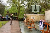 Herdenkingsceremonie Oldebroek 170425 (19)