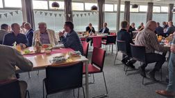 Paaslunch op LbO 100425 (15)