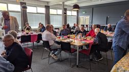 Paaslunch op LbO 100425 (9)