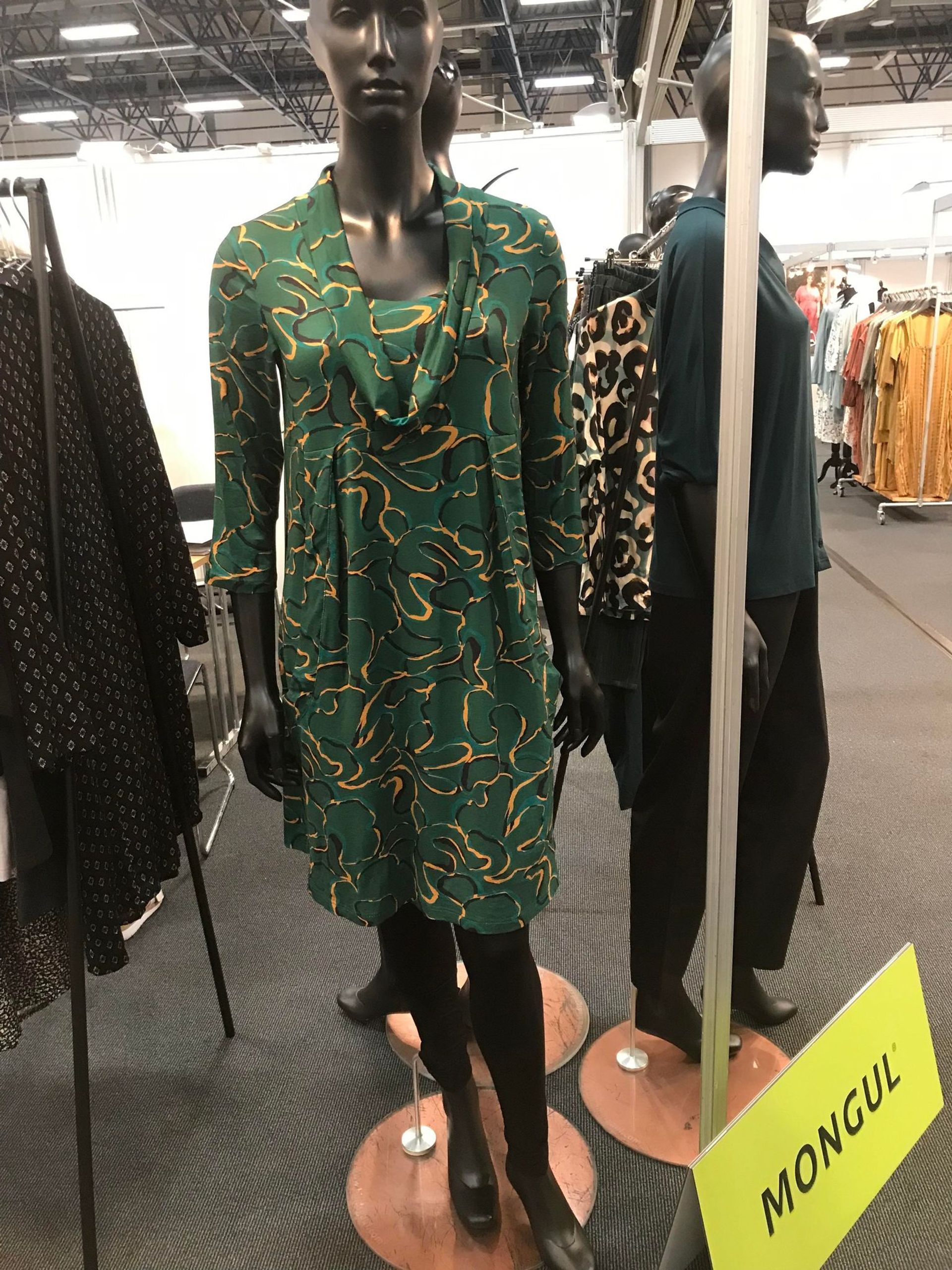 Kedelig Afstemning entreprenør Furla kjole fra Mongul - jade grøn - Bente