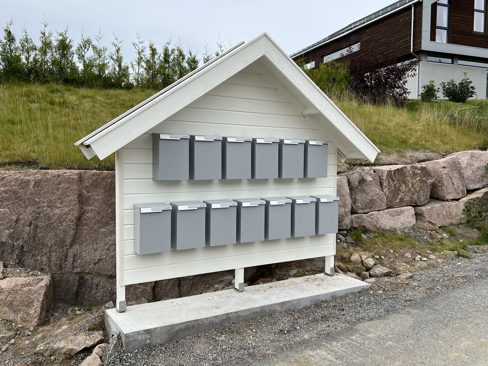 Postkassestativ Med Tak