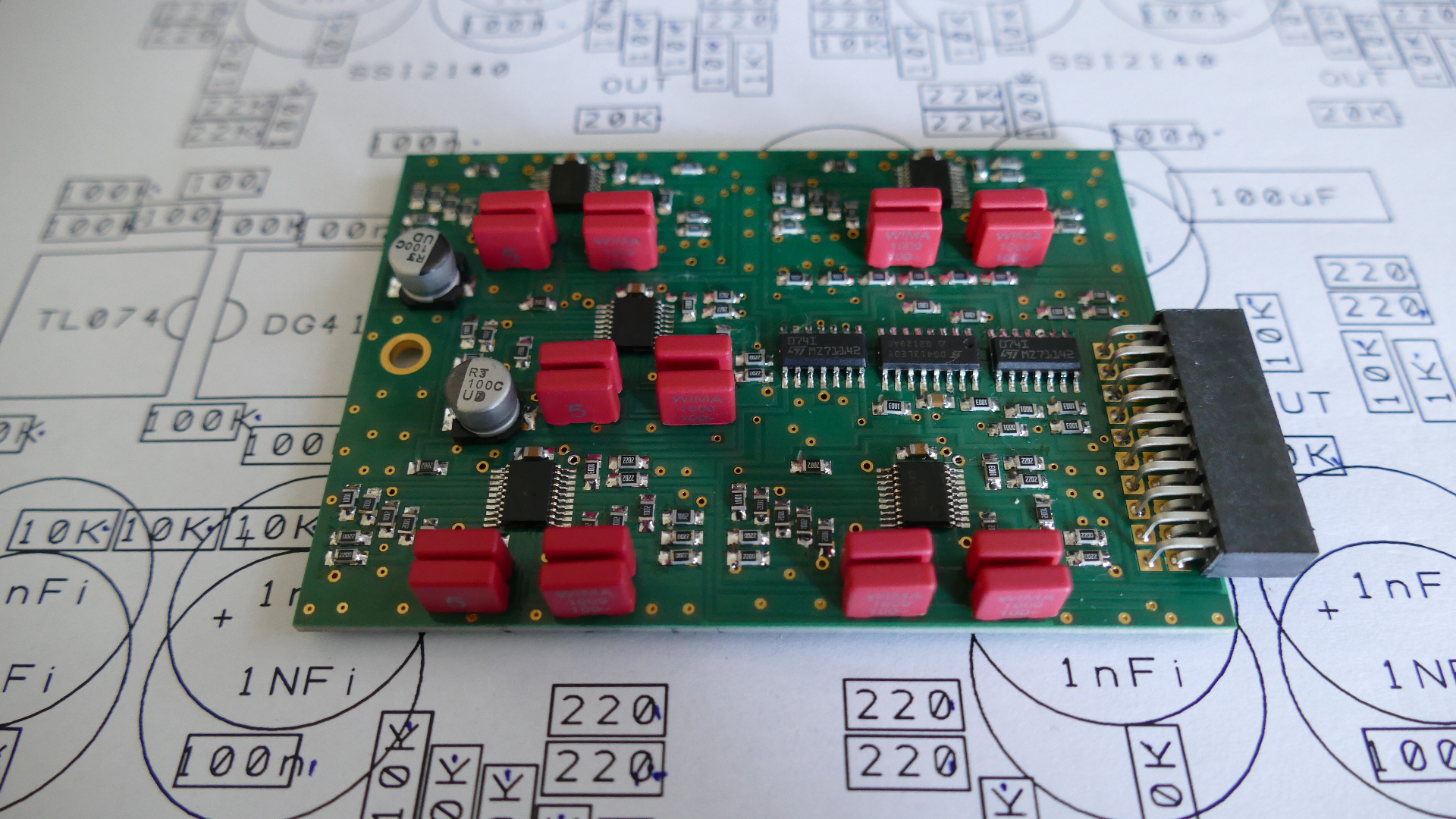 VCF12 -FilterBank, analog filter board - gotharman.dk