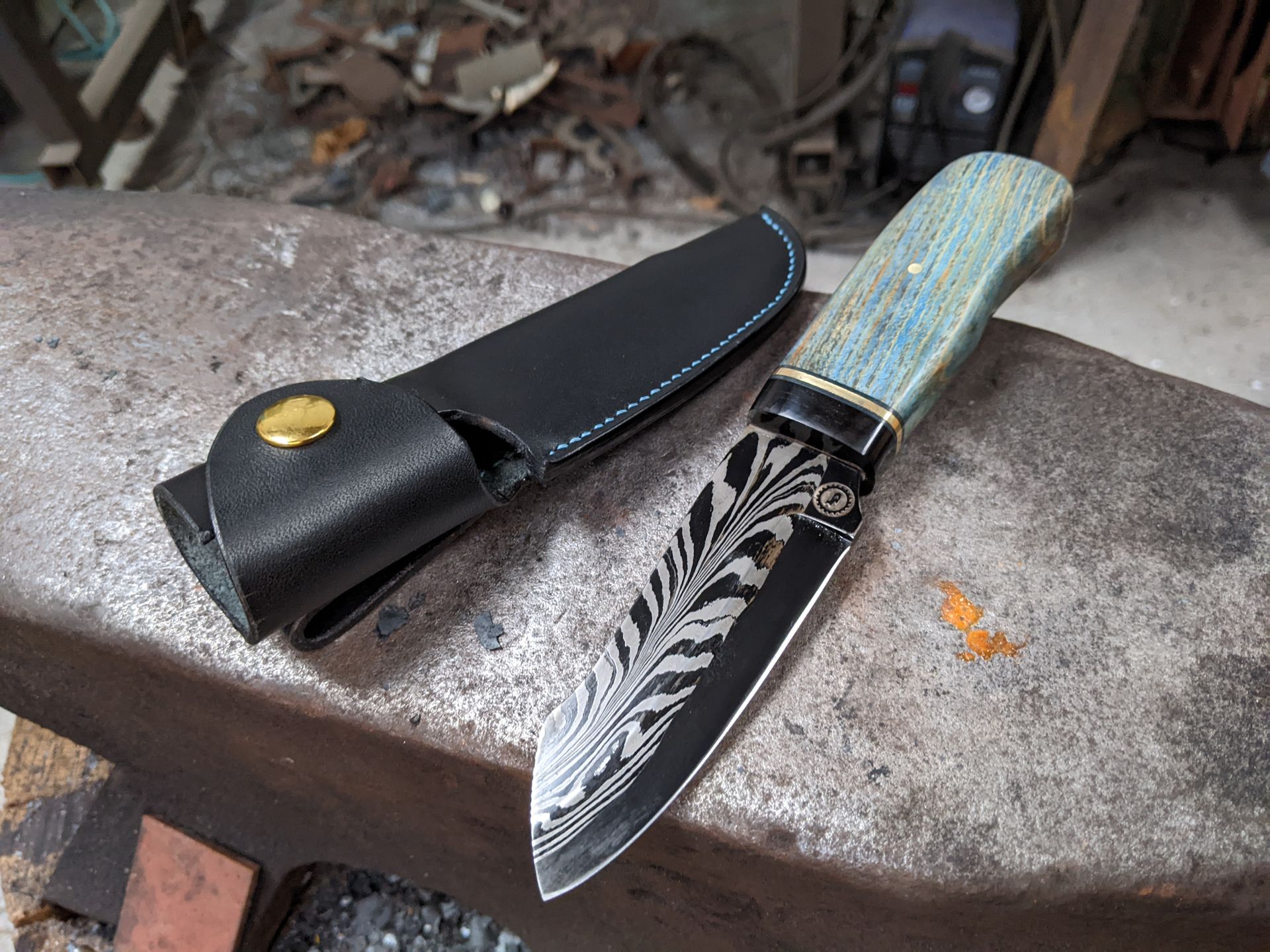 Etui cuir fauve artisanal Made in France - Les Artisans du couteau