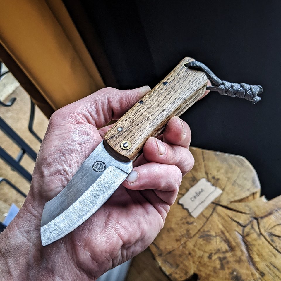 Couteau pliant artisanal l'Itonais - manche chêne - Boutique