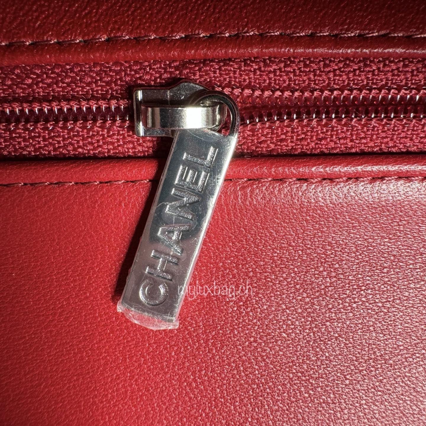 Chanel 20b red on sale