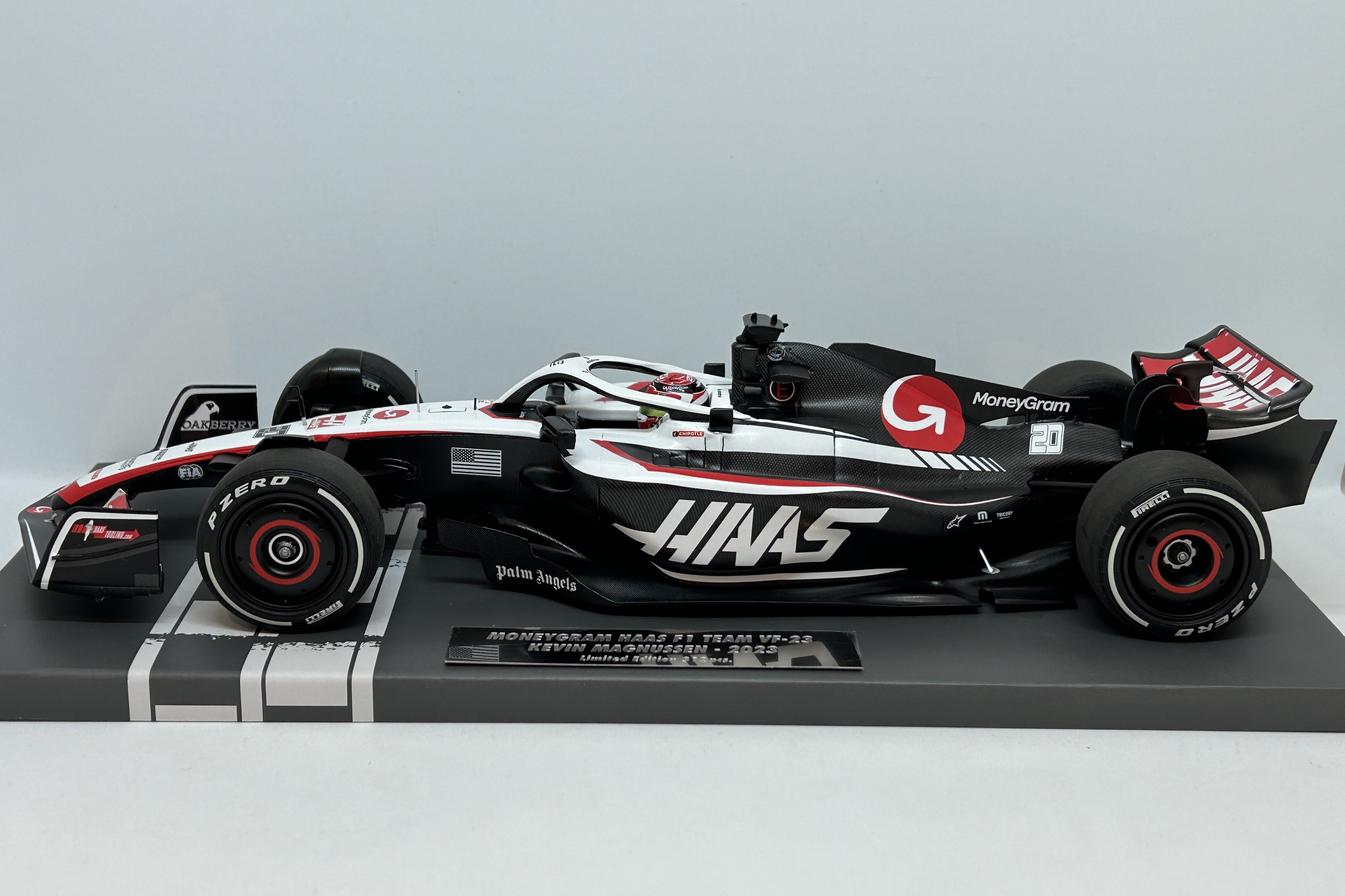 ミニチャンプス 1/18 ハース VF-23 2023 Hülkenberg 316台限定