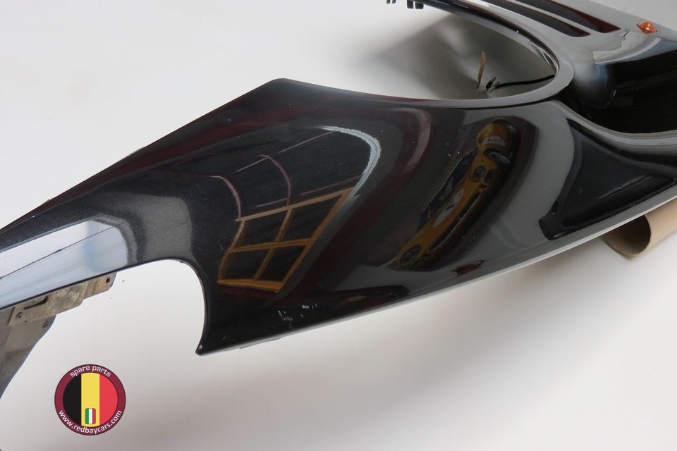 Complete Front Fender for the Ferrari 575 and 550 Part nr 65865711