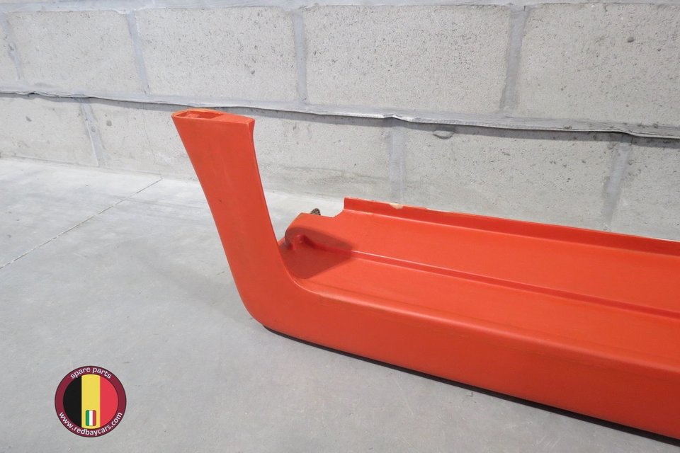 Side Quarter Panel F40 Part nr 62479200 RH and 62479300 LH - Red