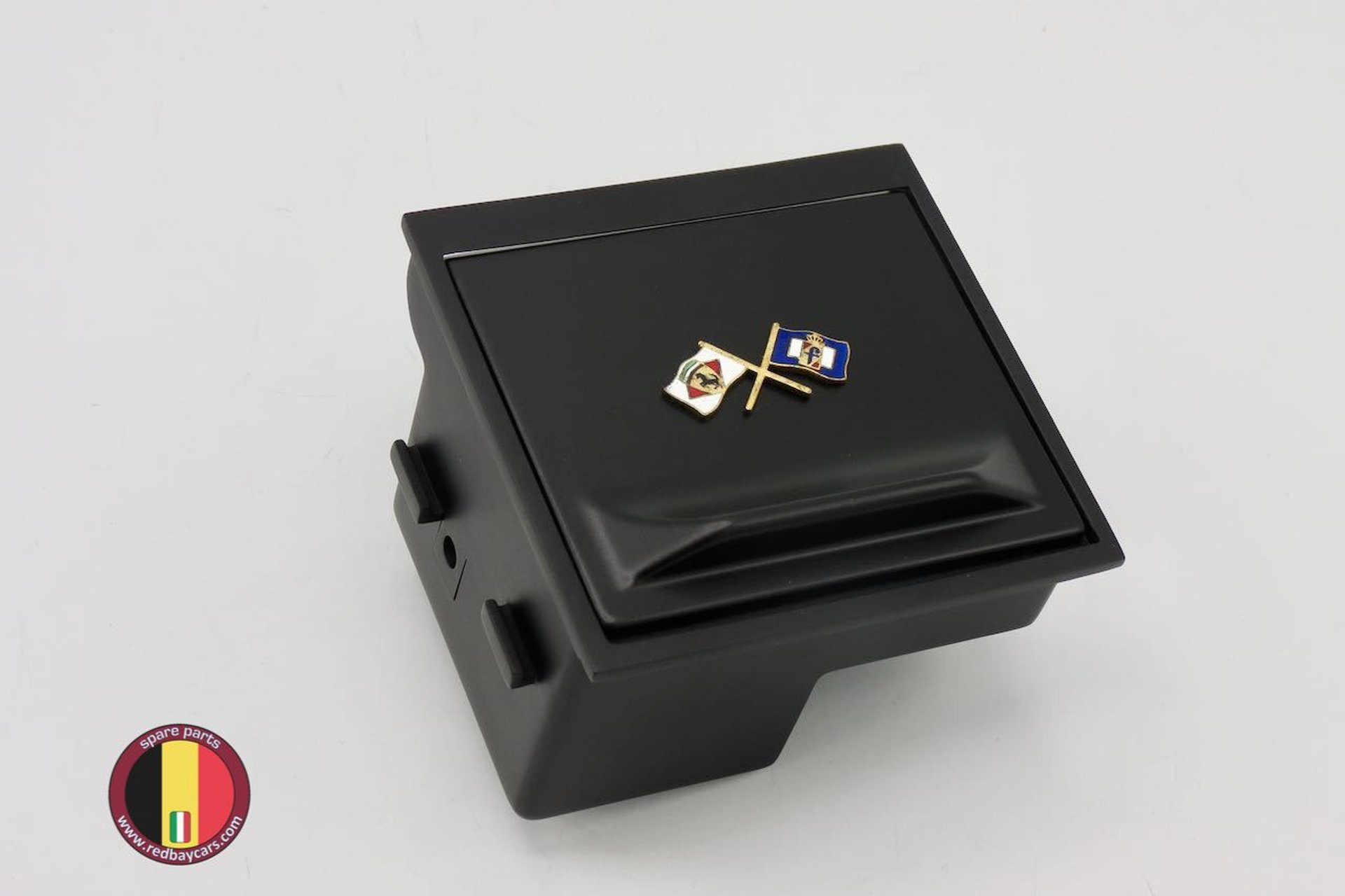 Ash Tray Complete for the Ferrari 456M Part nr 65471400 - Red Bay