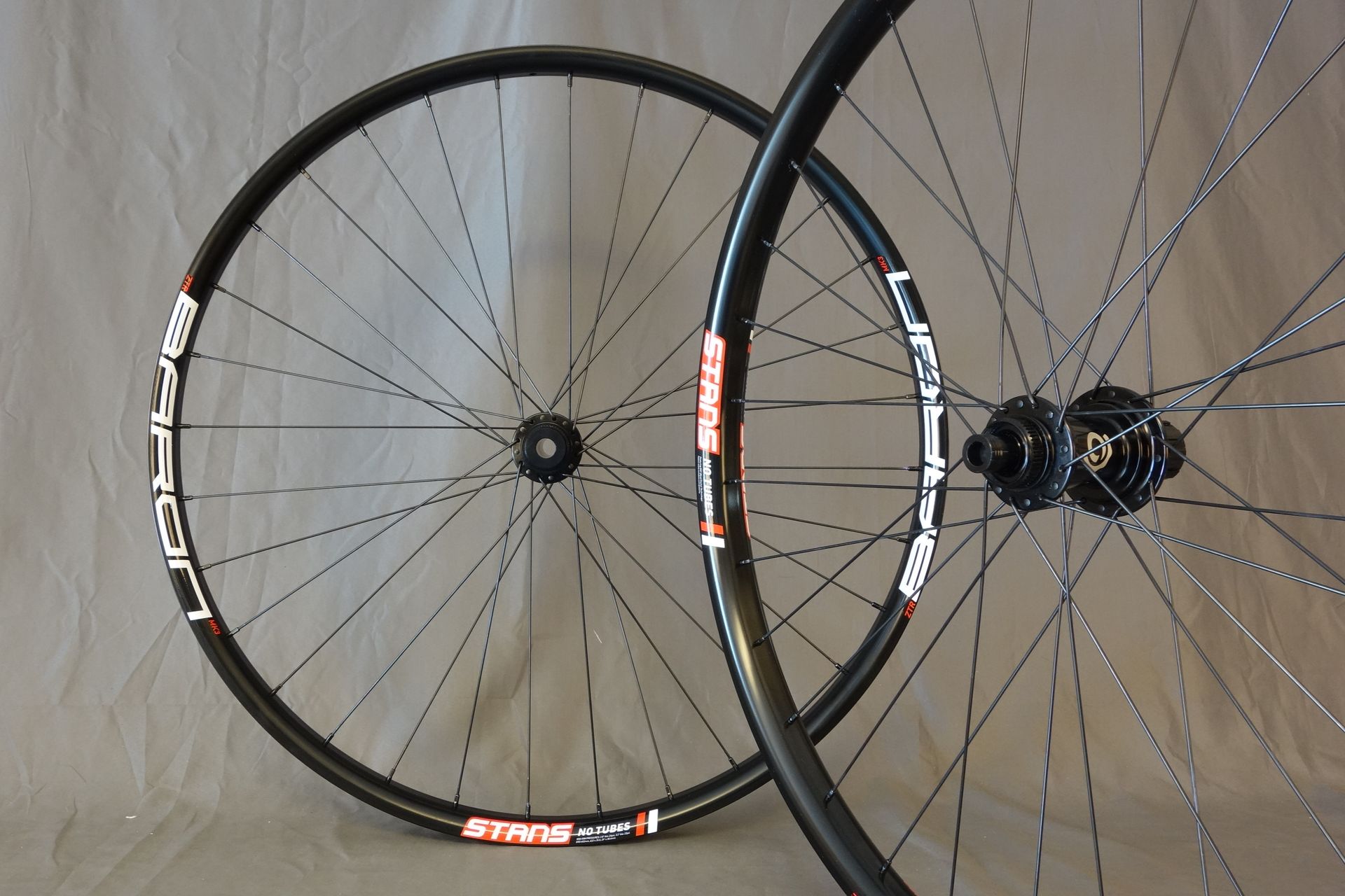Stans shop baron wheelset