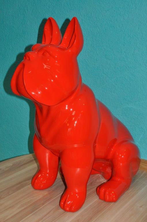 bouledogue assis en résine 
80x42x70 cm 
coloris au choix 
350 € en blanc mat prêt a décorer 