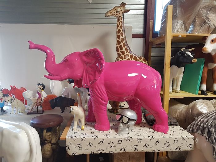 éléphant design rose vernis