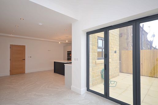 Bank Street Mirfield Premium Newbuild Open Plan