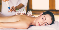 Bindweefselmassage en cupping voor slappe huid buik-benen-billen