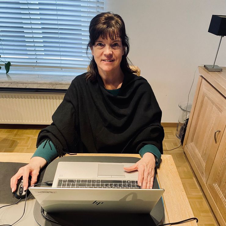 LINDA VANOOST