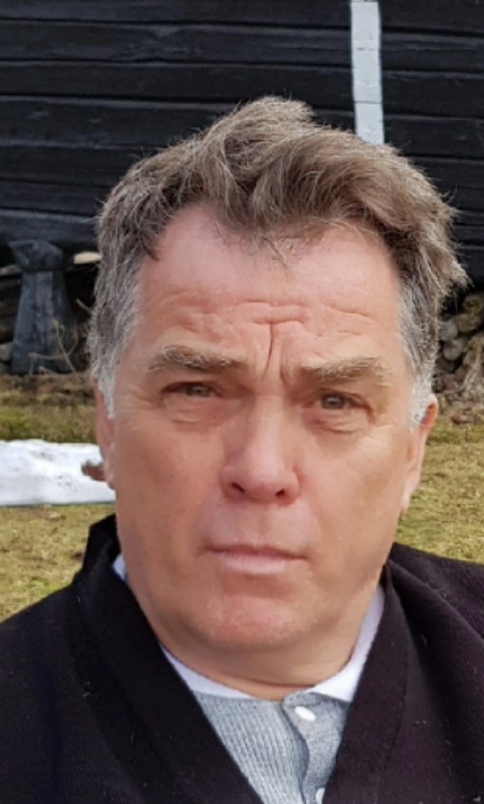 Advokat Ole Klanderud  født 1956 er femte generasjon på Stigsrud (bnr.1 og bnr.3)
April 2018.
 Fotograf: Kamal Kamal, Bangladesh.