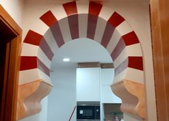 Frontal arco granadino con mármol