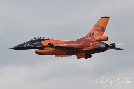 F-16 J-015B